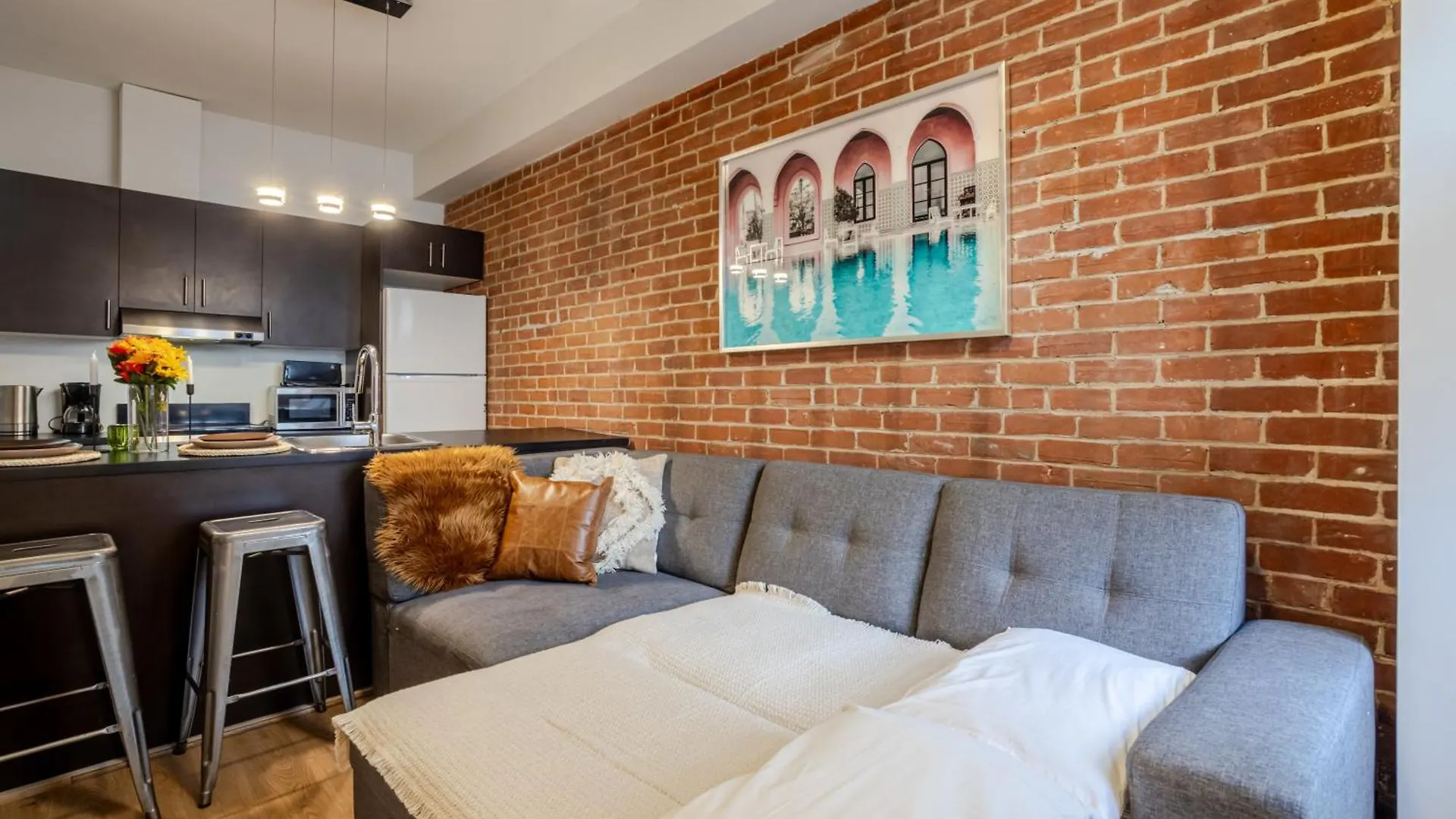 Central 2Bdr Condo On Bishop-Vibe Central Mtl Zw4 Montreal Apartment