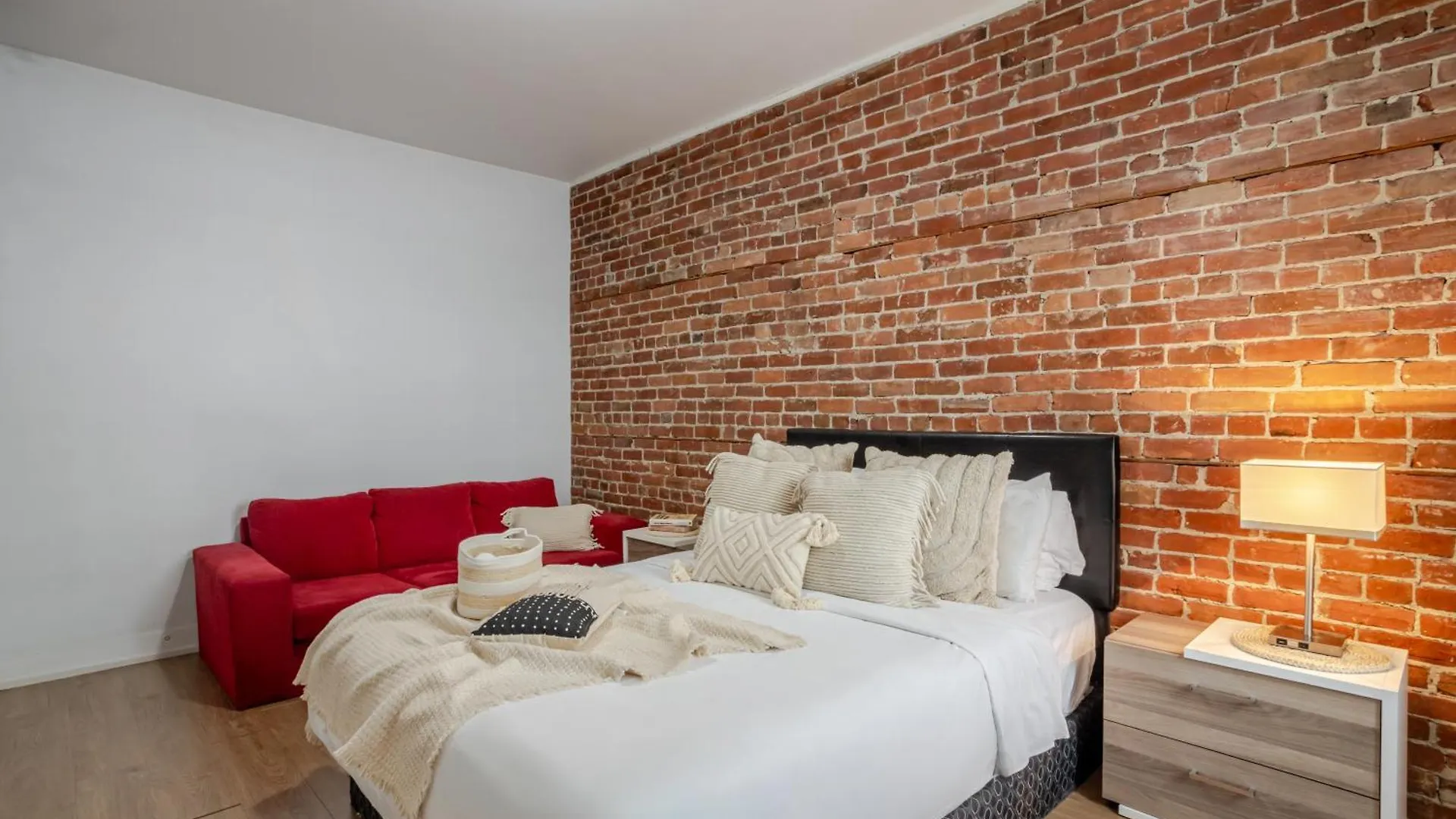 Apartment Central 2Bdr Condo On Bishop-Vibe Central Mtl Zw4 Montreal Canada